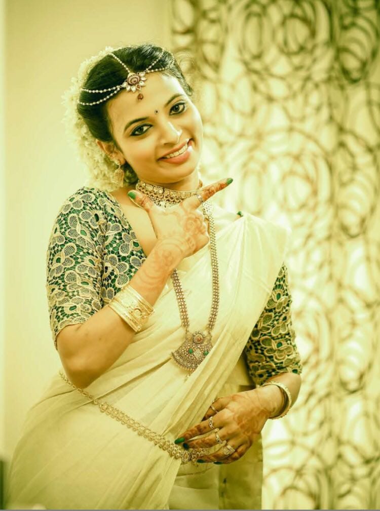 APPLE CHEEKS BEAUTY CARE MEDICAL COLLEGE CALICUT